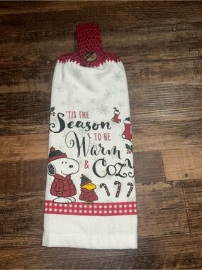 Peanuts Snoopy Christmas Hanging Towel